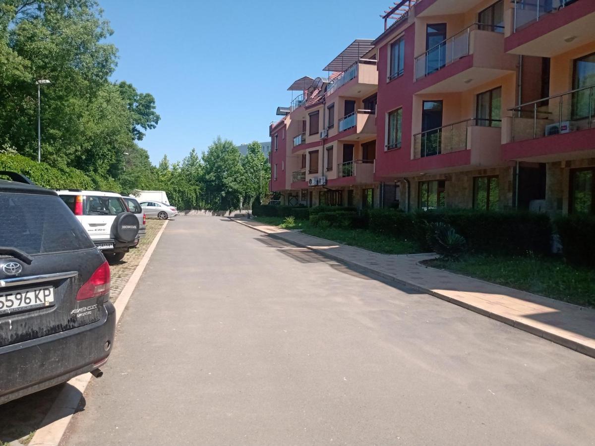Апартамент На Къмпинг Градина Chernomorets Exterior photo